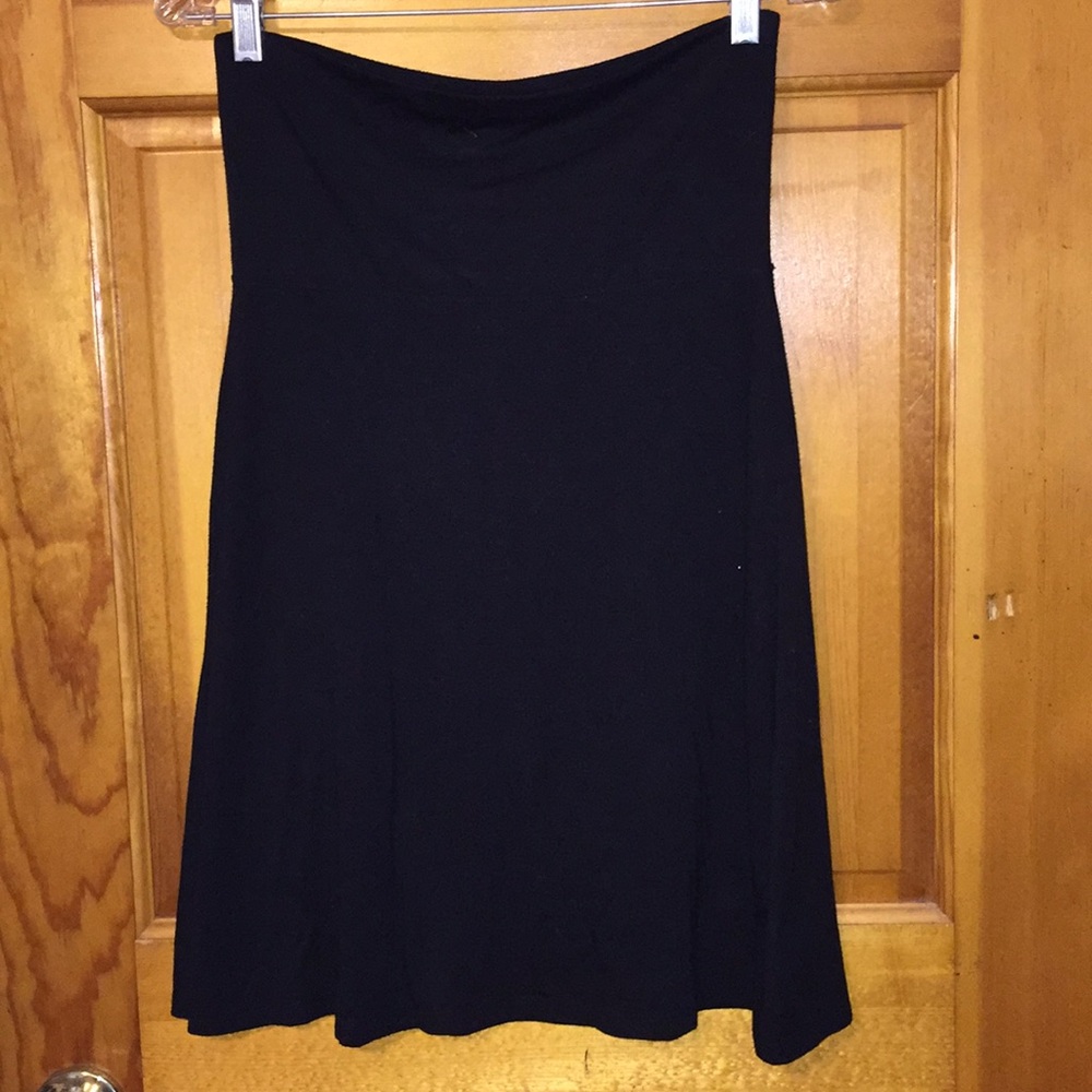 Simple black skirt